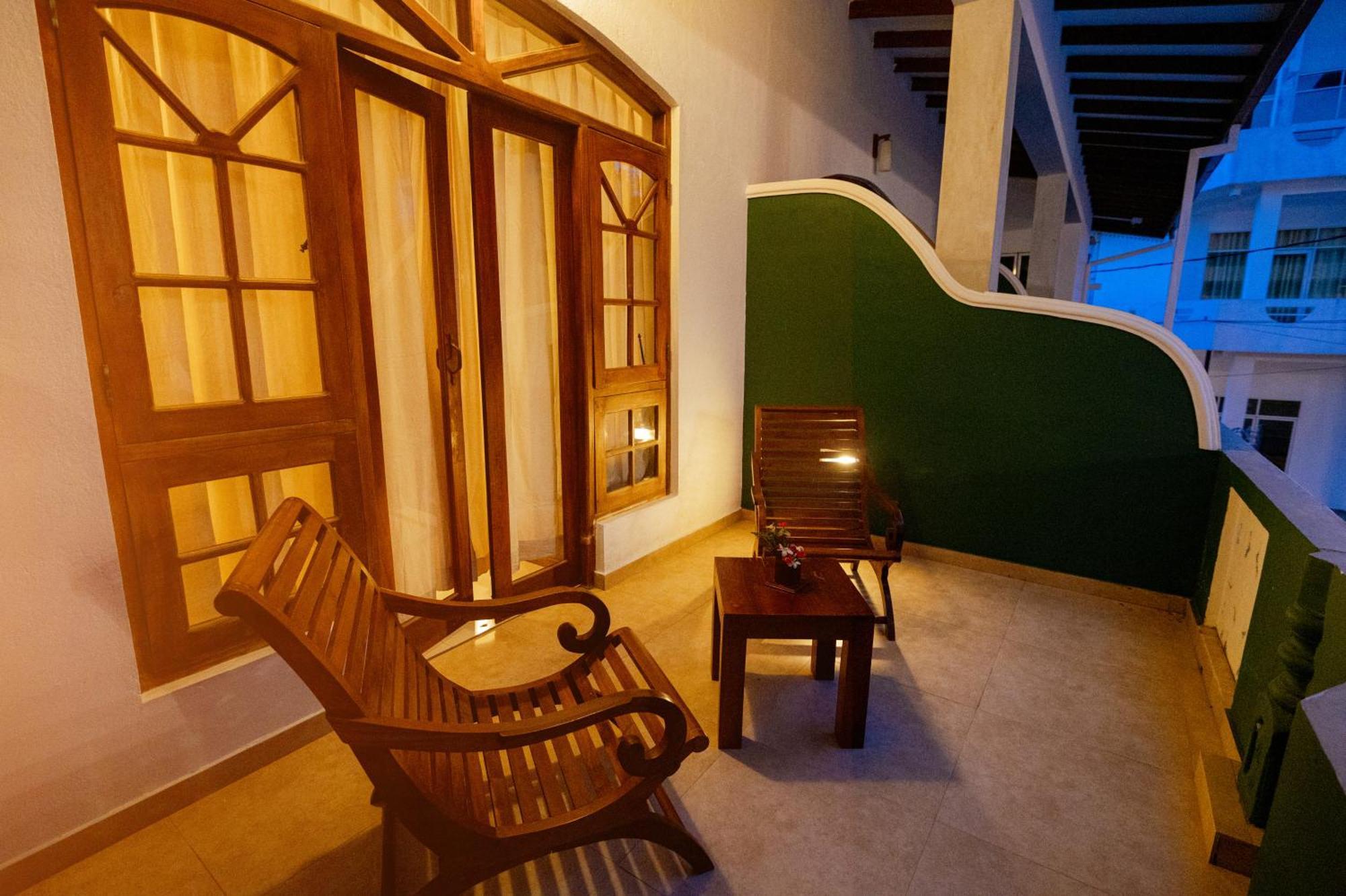 Prince Beach Hotel ベントータ エクステリア 写真