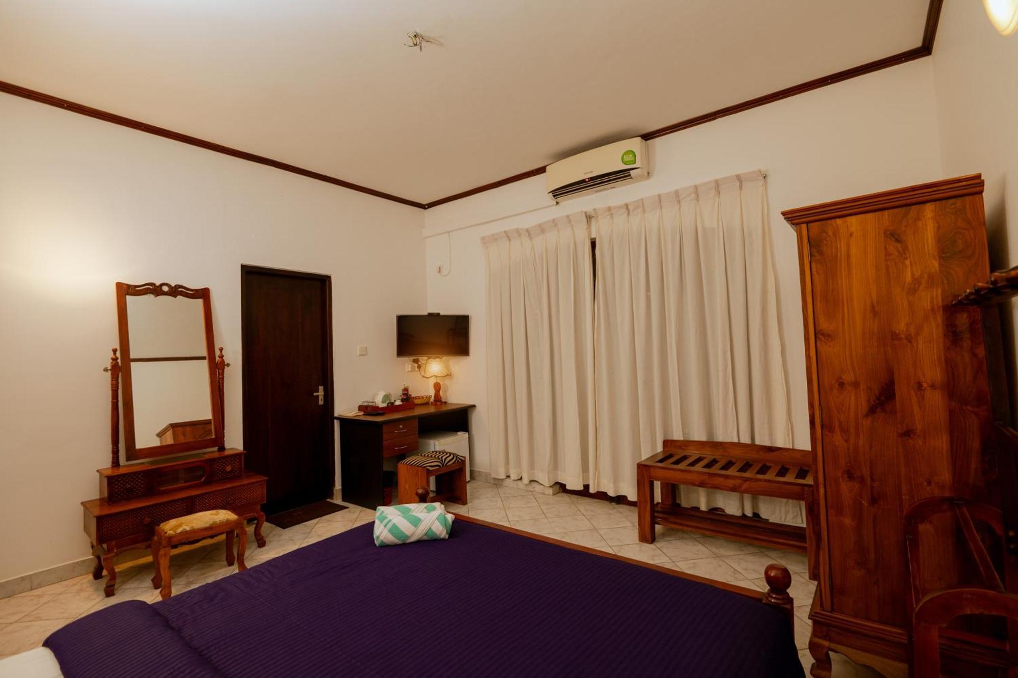 Prince Beach Hotel ベントータ エクステリア 写真