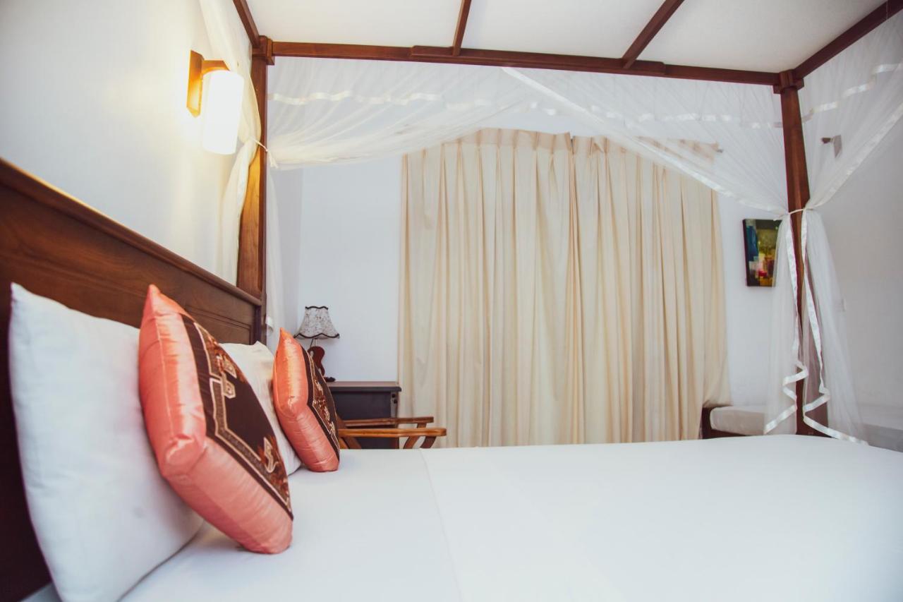 Prince Beach Hotel ベントータ エクステリア 写真