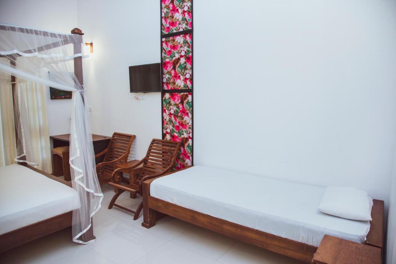 Prince Beach Hotel ベントータ エクステリア 写真